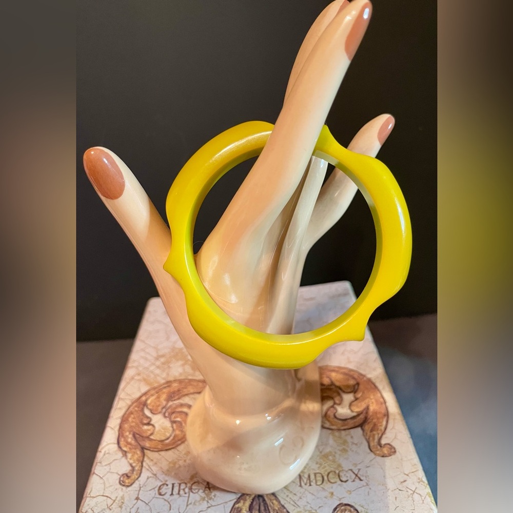 Bakelite Unique Mustard Bangle Bracelet Size 8.25